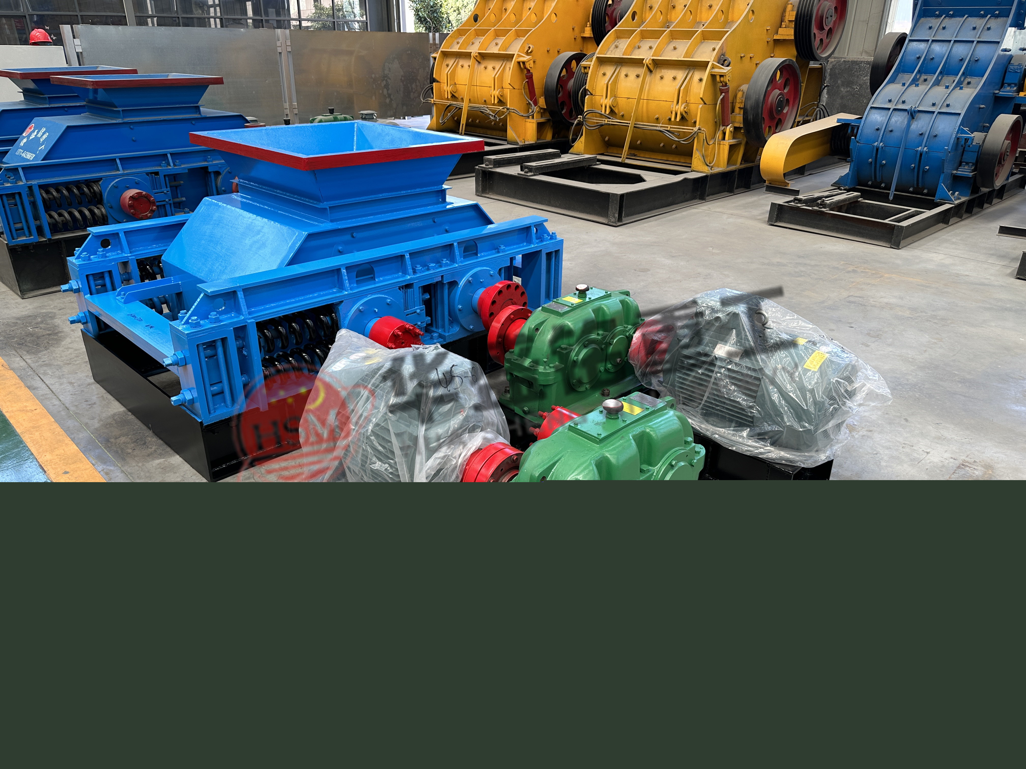 鈦鐵破碎機(jī),鐵礦破碎機(jī)價(jià)格,鈦鐵雙齒輥破碎機(jī)廠家,鈦鐵破碎機(jī)型號
